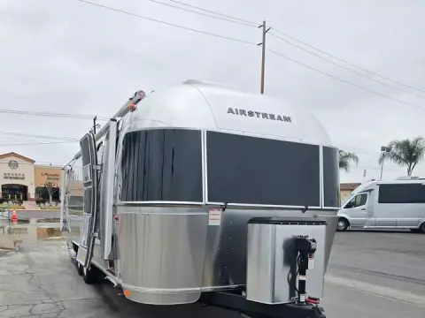 2026 Airstream Frank Lloyd Wright — photo 5