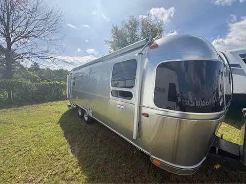 2025 Airstream International 27FB — photo 1