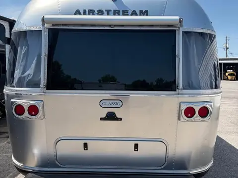 2024 Airstream Classic 30RBT — photo 4