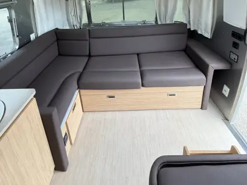2019 Airstream Flying Cloud — photo 4
