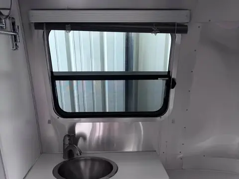 2020 Airstream Bambi 22 ft — photo 5