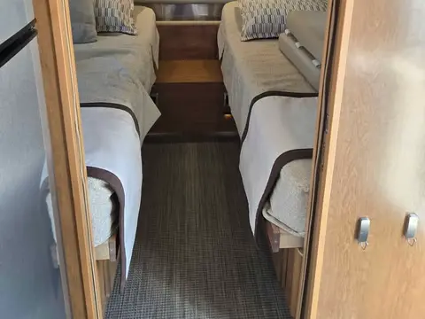 2021 Airstream Classic 33FBT — photo 4