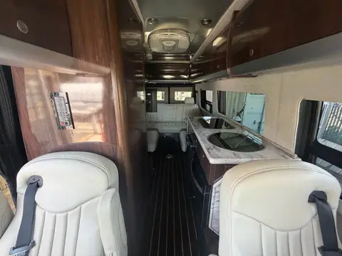 2018 Airstream Interstate — photo 5