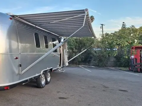 2018 Airstream Classic 33FB — photo 4