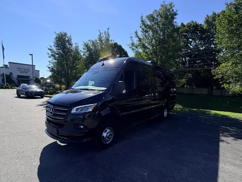 2023 Airstream Interstate e — photo 3