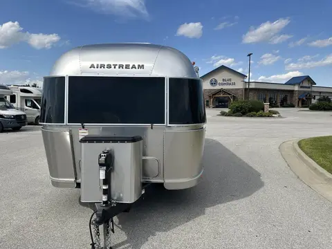 2023 Airstream Globetrotter 27FBQ; — photo 3