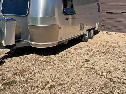2005 Airstream Safari 25’ rear twin 25 ft — photo 1