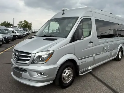 2015 Airstream Interstate Grand Tour — photo 2