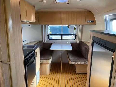 2005 Airstream Bambi 19’ — photo 5
