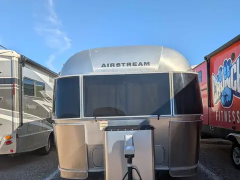 2017 Airstream International Signature — photo 2