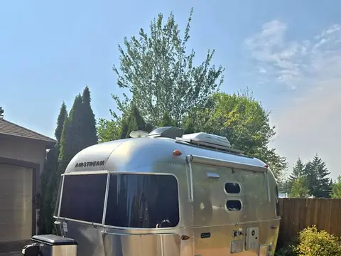 2022 Airstream Caravel 16RB — photo 1