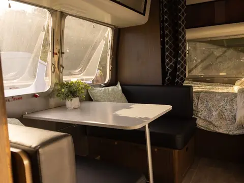 2020 Airstream Caravel 20FB — photo 3
