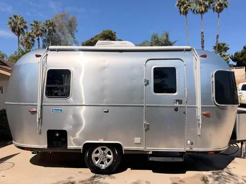 2024 Airstream Bambi — photo 2