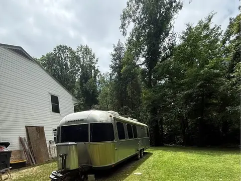 2015 Airstream Classic — photo 3