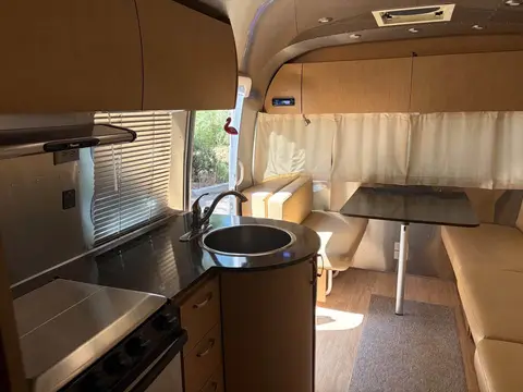 2013 Airstream Flying Cloud FB 25 ft — photo 5