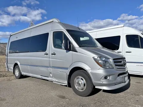 2019 Airstream Interstate Lounge EXT — photo 1