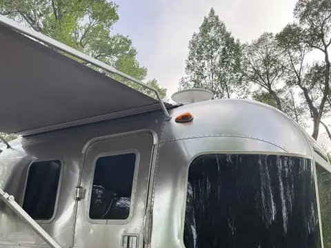 2019 Airstream Bambi Sport 16 RB 16 ft — photo 2