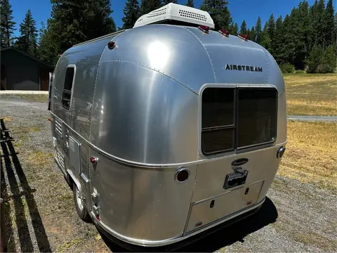 2018 Airstream Bambi 16 ft — photo 5