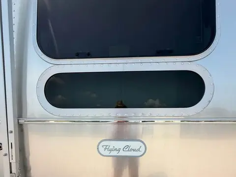 2021 Airstream Flying Cloud — photo 5