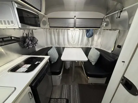 2018 Airstream Sport 16RB — photo 5