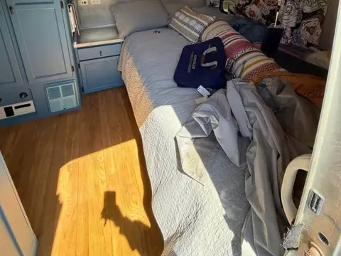 2003 Airstream Bambi 16 ft — photo 4