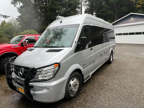 2010 Airstream Interstate — photo 2