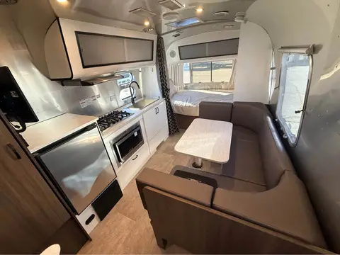 2022 Airstream Caravel 22FB — photo 5