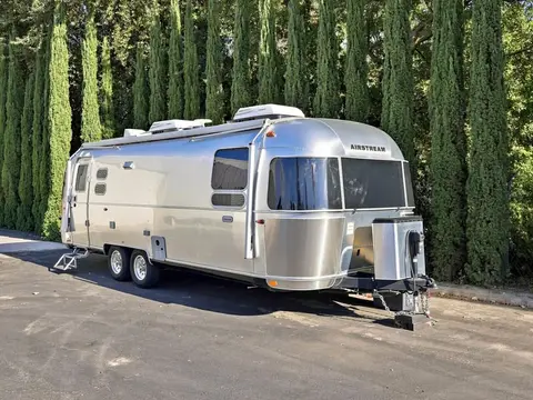 2022 Airstream Globetrotter 27FBQ — photo 1