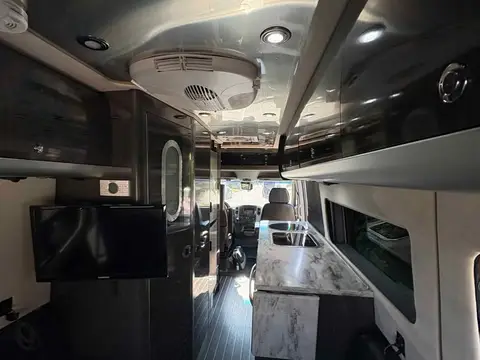 2016 Airstream Interstate — photo 2