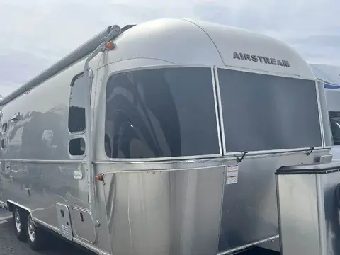 2024 Airstream Flying Cloud 25FB — photo 1
