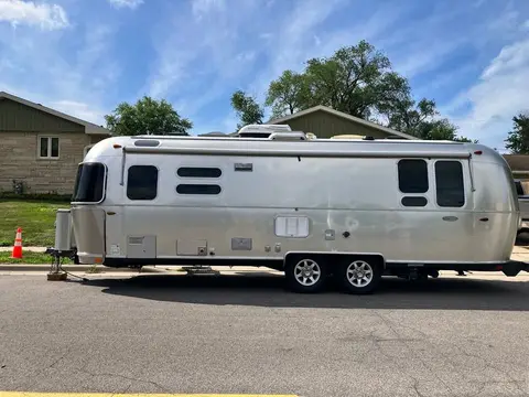 2016 Airstream Flying Cloud 28 ft — photo 4