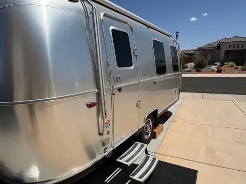 2019 Airstream Sport 22FB — photo 4