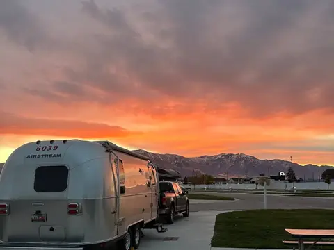 2013 Airstream International Serenity 23D — photo 3