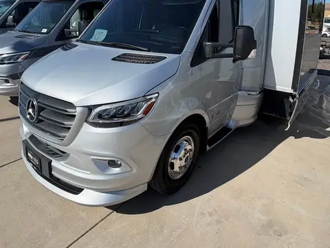 2022 Airstream Atlas — photo 1