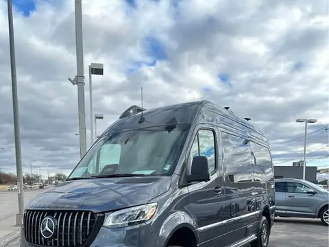 2026 Airstream Tommy Bahama Interstate 19 AP — photo 2