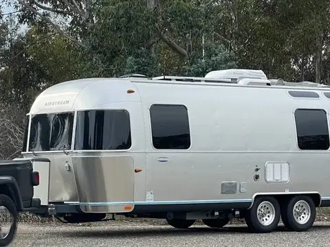 2013 Airstream International Signature 25 ft — photo 1