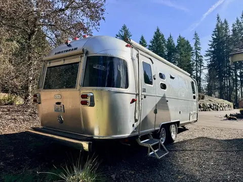 2023 Airstream Flying Cloud 25FB — photo 4