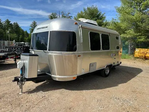 2018 Airstream Flying Cloud 20FB — photo 4