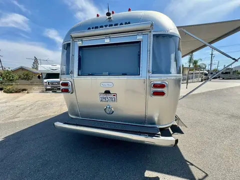 2024 Airstream Flying Cloud 27FB — photo 5