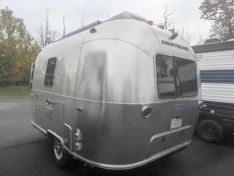 2020 Airstream Bambi 16RB — photo 2
