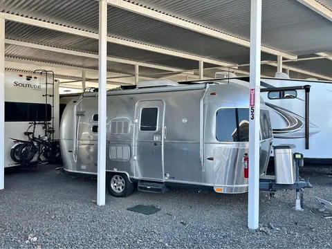 2011 Airstream Flying Cloud — photo 2