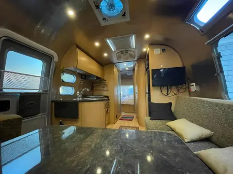 2013 Airstream Flying Cloud — photo 5