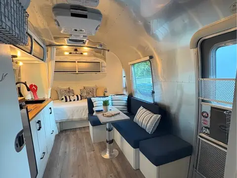 2022 Airstream Bambi 22 ft — photo 5