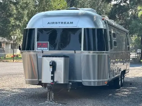 2023 Airstream International 28’ RBT 28 ft — photo 2