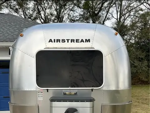 2005 Airstream Bambi 19’ — photo 3