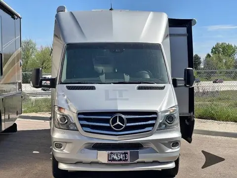 2019 Airstream Atlas murphy suite — photo 1