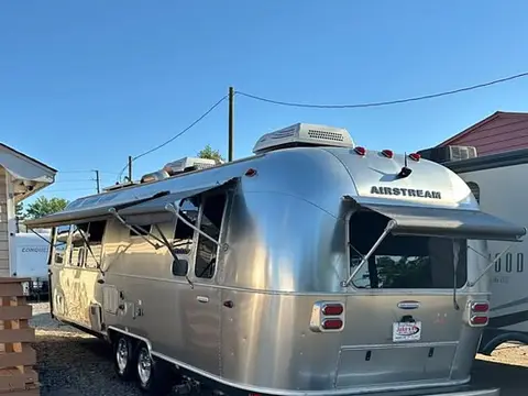 2019 Airstream International Series 30RB — photo 1