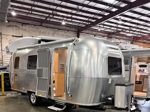 2026 Airstream World Traveler 22RB — photo 1