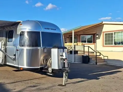 2018 Airstream Classic 33FB — photo 1
