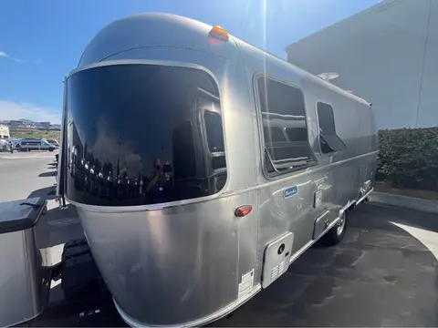 2023 Airstream Bambi 22FB — photo 2
